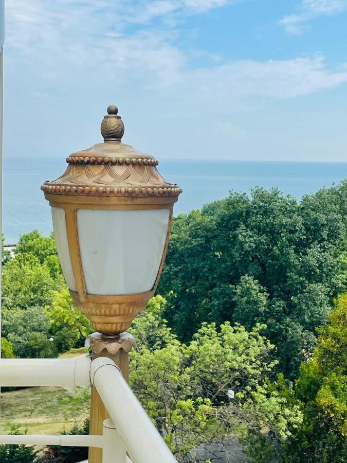 Emirhan Palace Hotel Istanboel Buitenkant foto