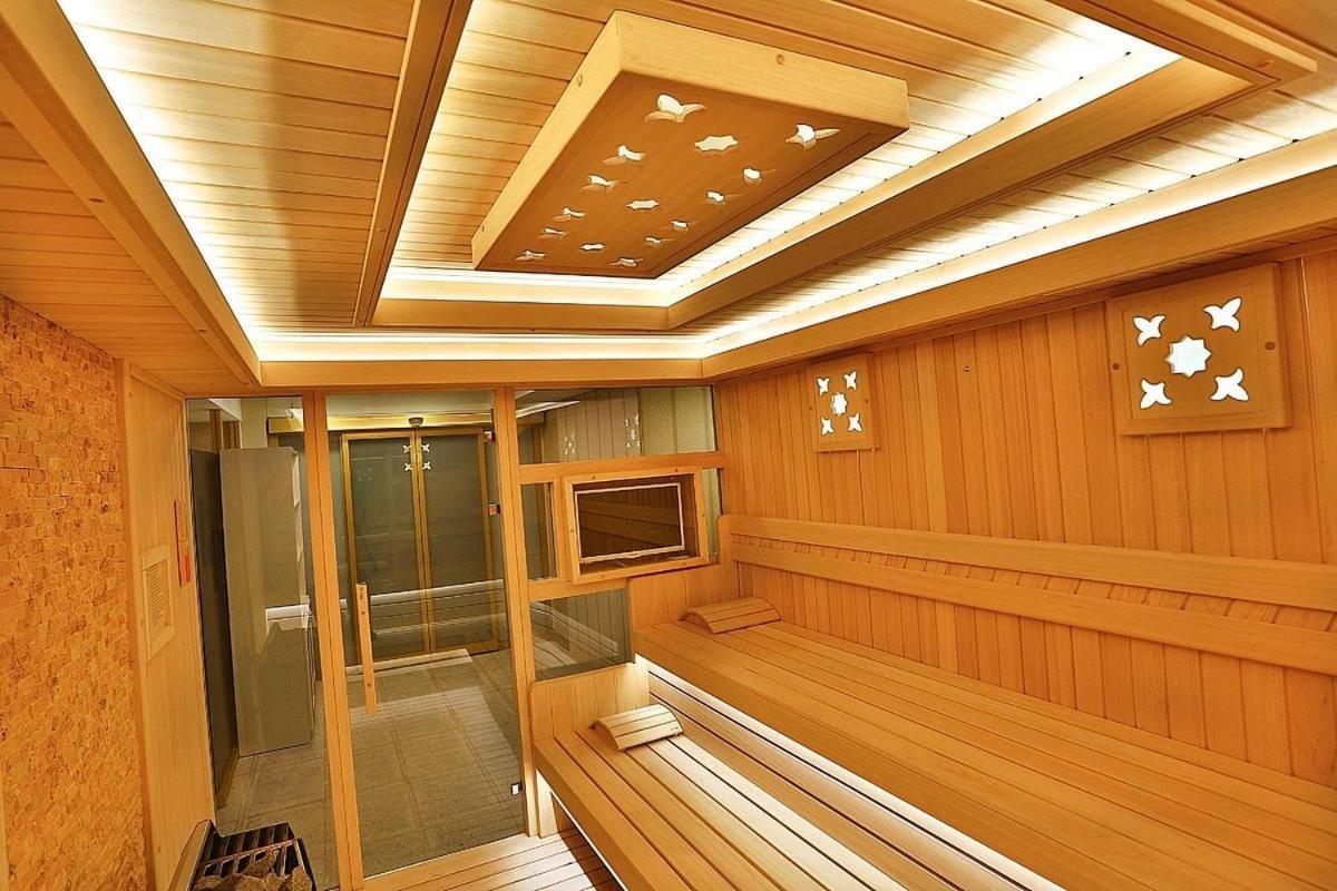 Emirhan Palace Hotel Istanboel Buitenkant foto