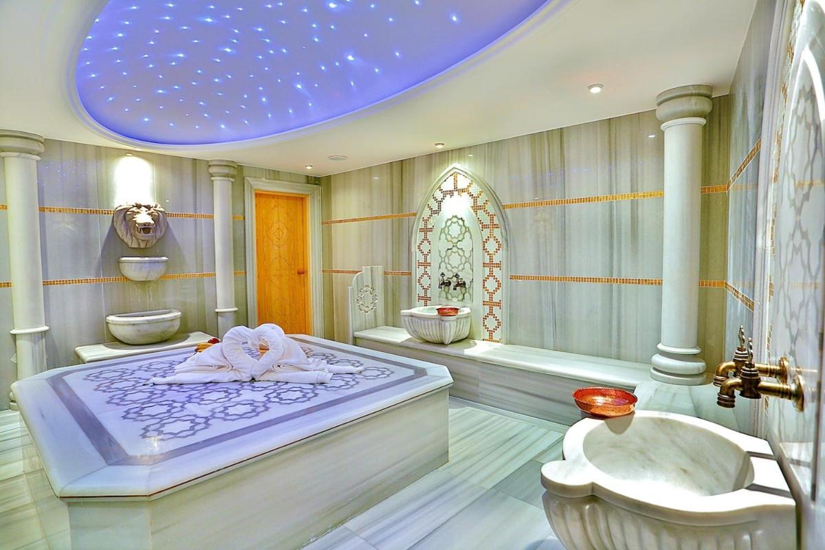 Emirhan Palace Hotel Istanboel Buitenkant foto